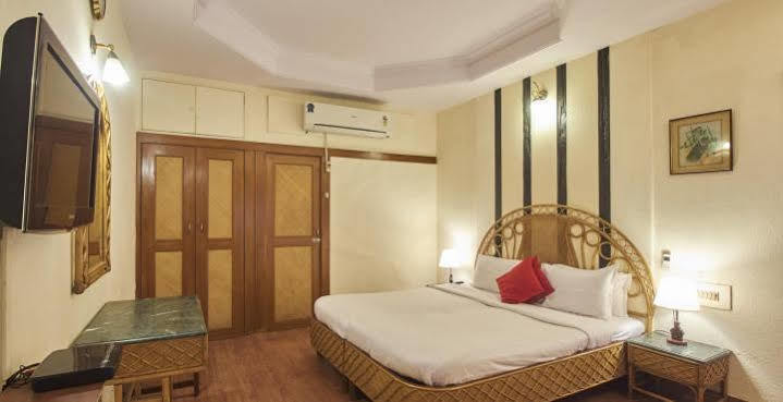 Juhu Hotel Mumbai Exterior photo